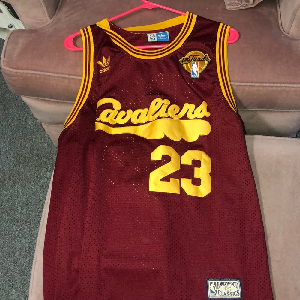 Retro Lebron James Cleveland Cavaliers Jersey